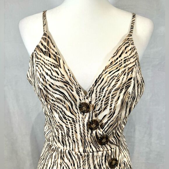 Fashion Nova Wild for the Weekend tan and black open back romper size large NWT - Picture 5 of 10